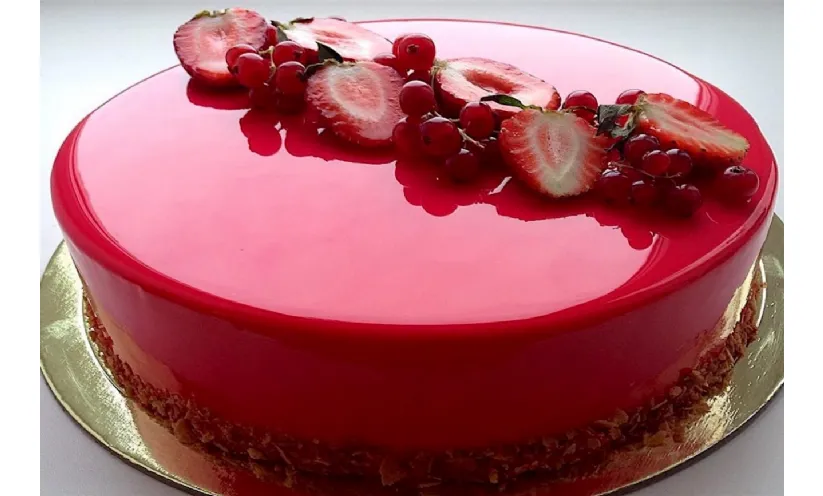 torta compleanno alla fragola